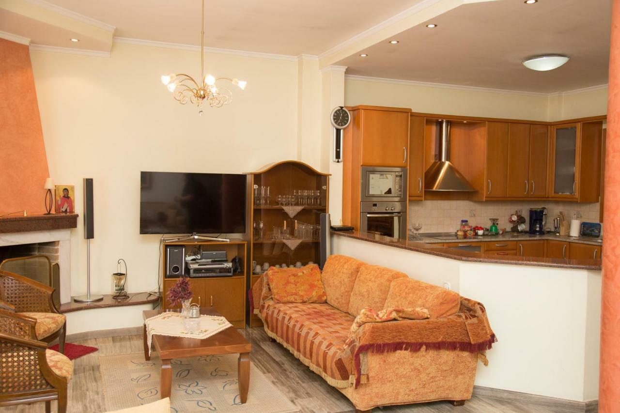 Veta's spacious central apartment Serres Exterior foto